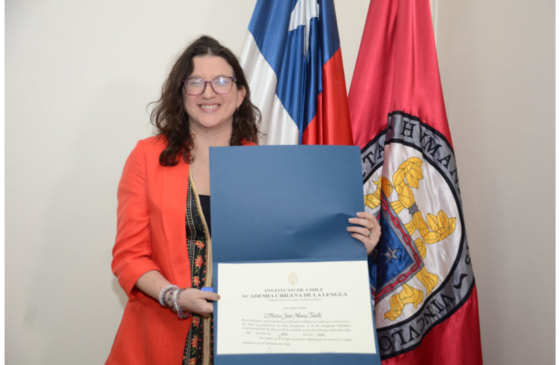 Alumni y académica, María José Navia, es nombrada miembro correspondiente de la Academia Chilena de la Lengua