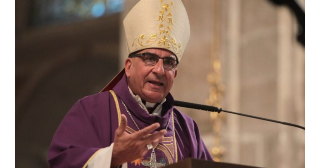 Arzobispo de Santiago, Fernando Chomali, realiza misa en la catedral de la capital