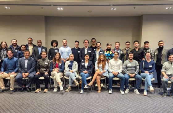 Rector UC se reúne con exalumnos y estudiantes en segundo encuentro alumni en Colombia