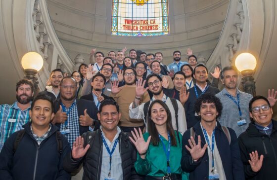 Magíster UC online: Una alternativa en expansión que suma estudiantes en Chile y el mundo